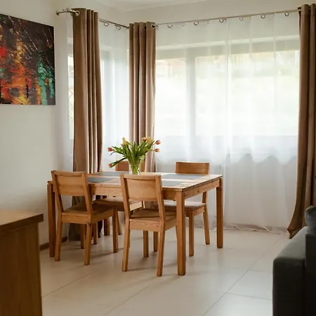 Apartment Sloneczna Rapsodia - Blisko Parku Zdrojowego - Piekny Widok - Ogrod - Taras